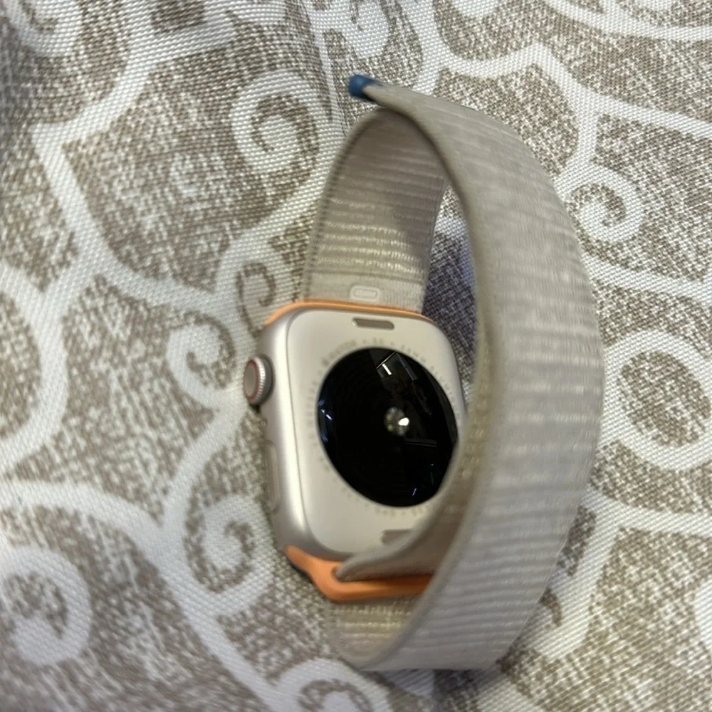 apple watch se cellular gps 44mm starlight